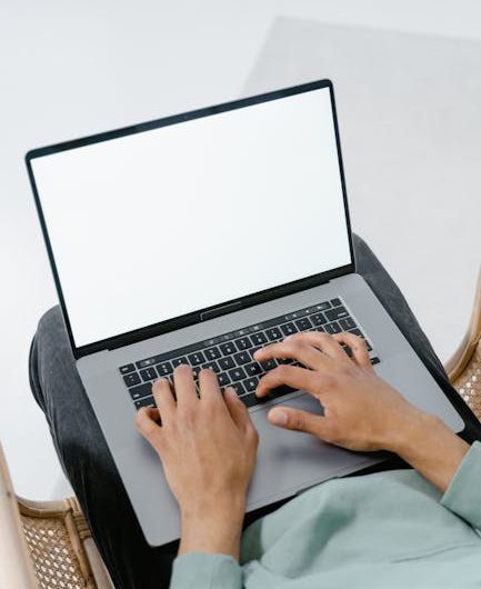 Deepseek или ChatGPT для бизнеса: сравнение возможностей